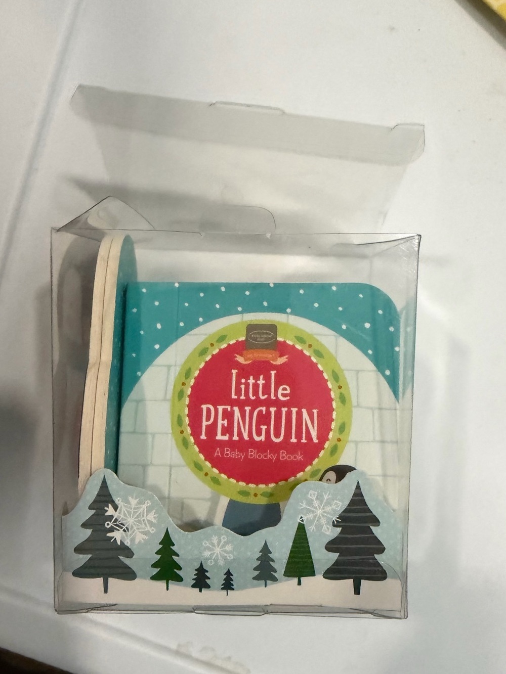 Little penguin holiday Mini board book blocky Book New